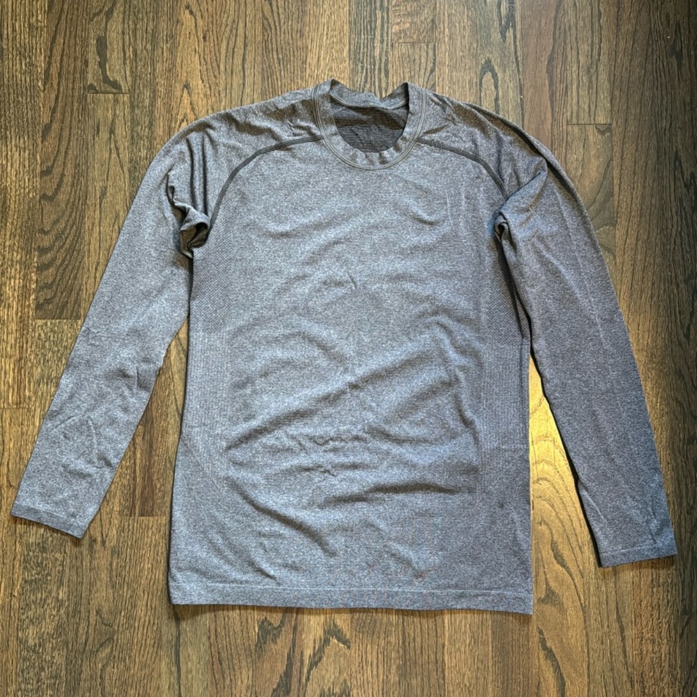 Lululemon Men’s Long Sleeve Athletic Shirt Gray Size Small